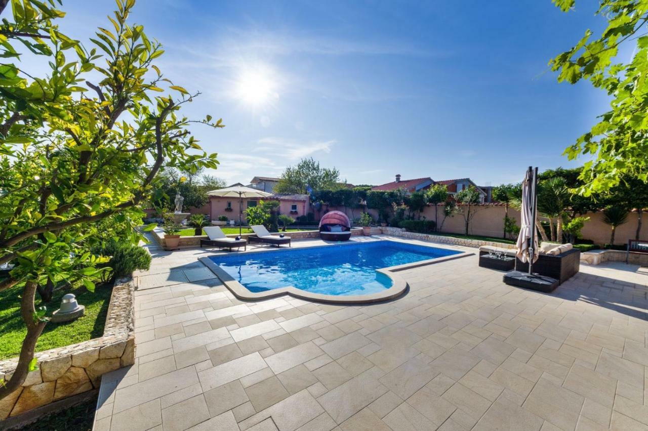 וודיצה Navis Luxury Villa מראה חיצוני תמונה