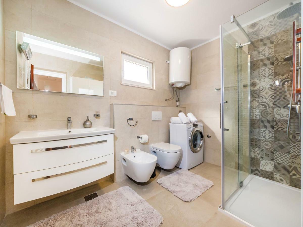 וודיצה Navis Luxury Villa מראה חיצוני תמונה