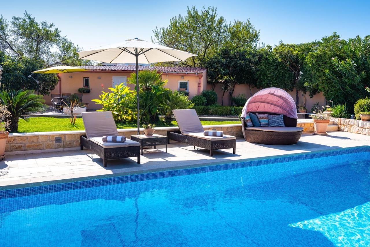 וודיצה Navis Luxury Villa מראה חיצוני תמונה